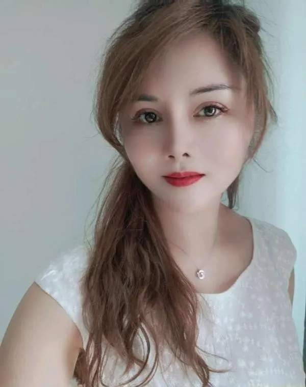 三山街轻熟女
