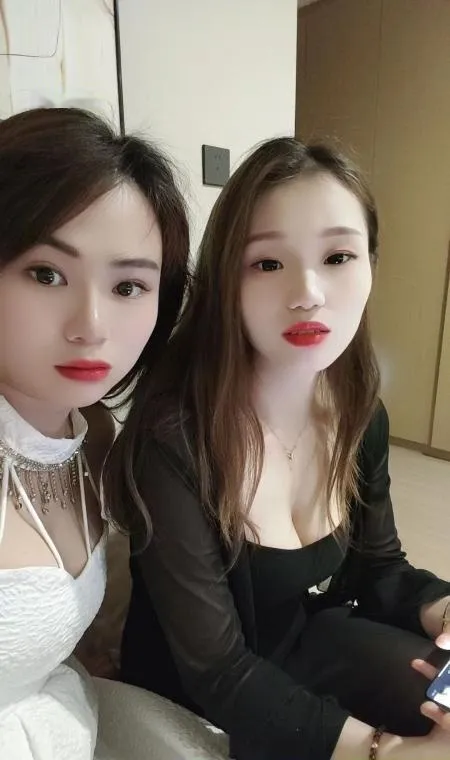 西湖双飞姐妹花