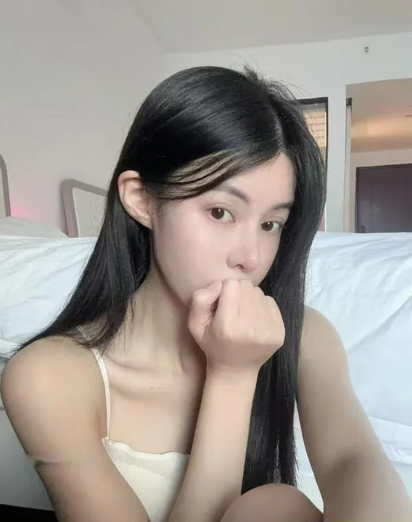 包河小巧美女