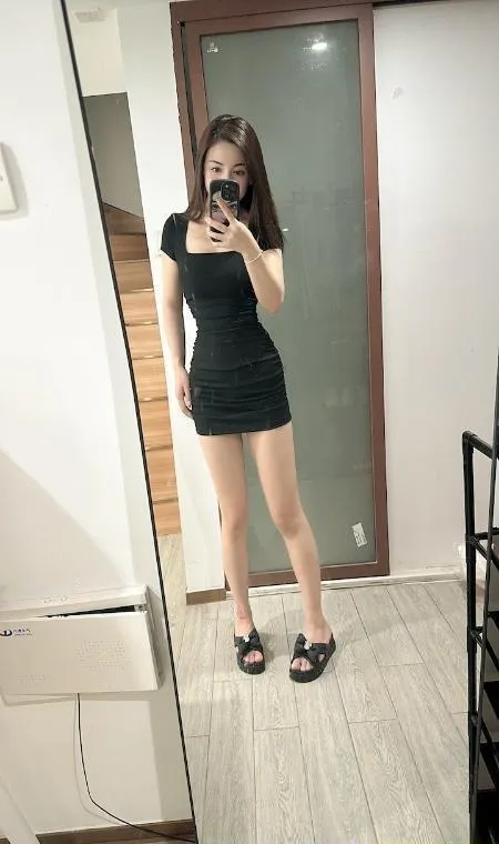 樟木头舌舔美腿