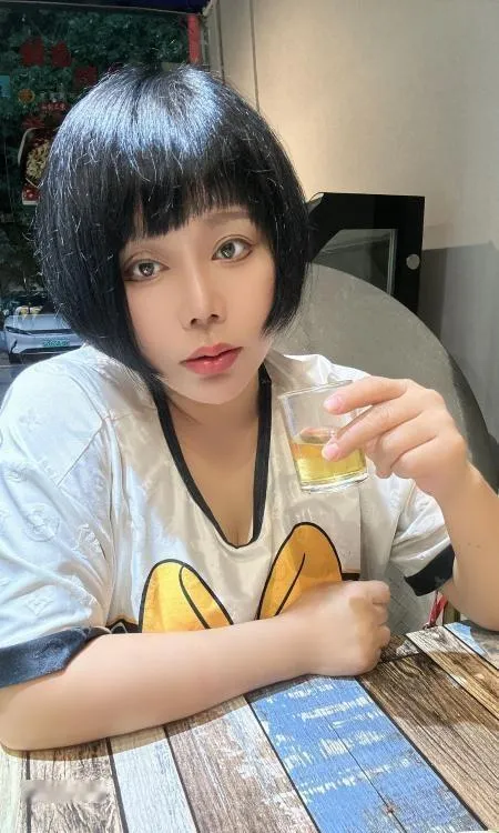 胸大臀肥短发服务型