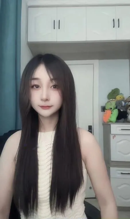 00后童颜嫩妹