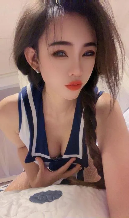 风骚制服少妇梦雅