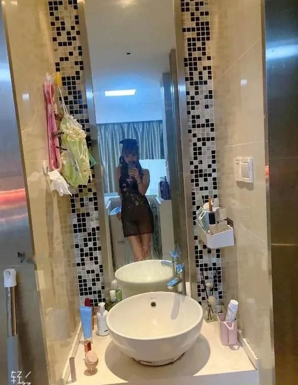 服务很会调情的小玉儿