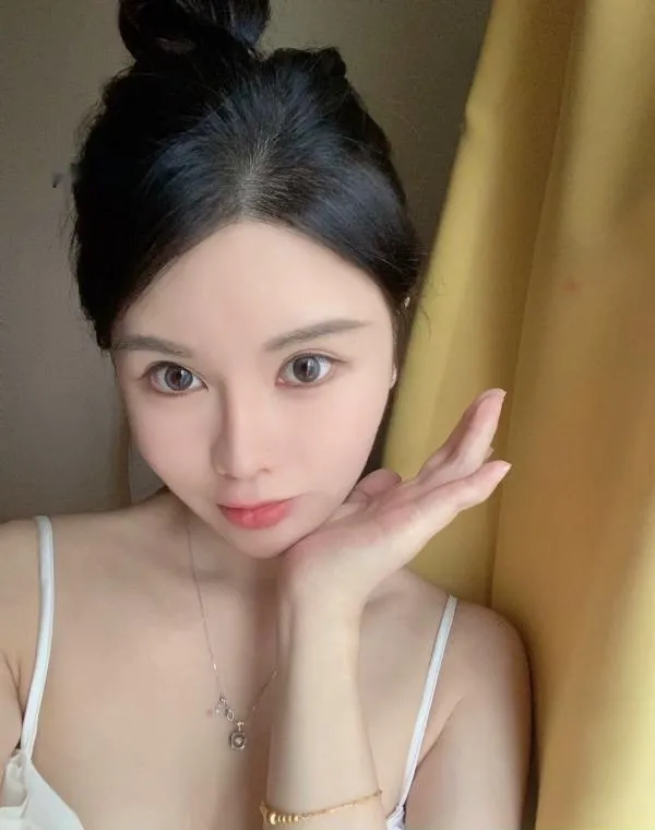 福田大胸美女多啦啦