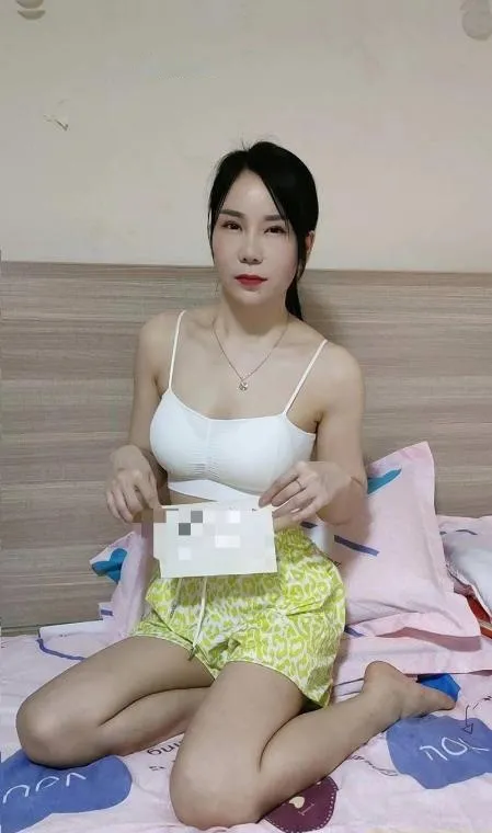 嘉禾舌吻兰兰