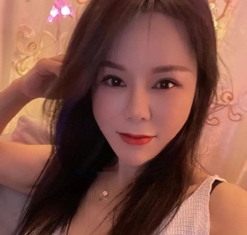 罗湖大奶陆香