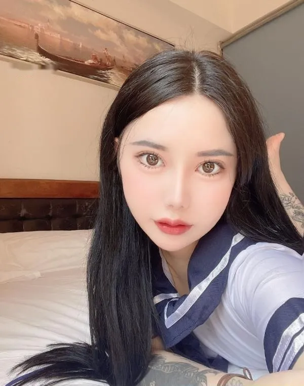 罗湖水贝大胸妹