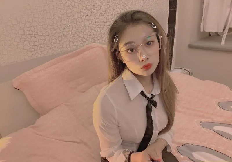 爱好瑜伽的吴中女孩