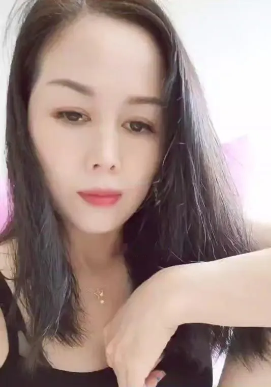 乳神小姐姐