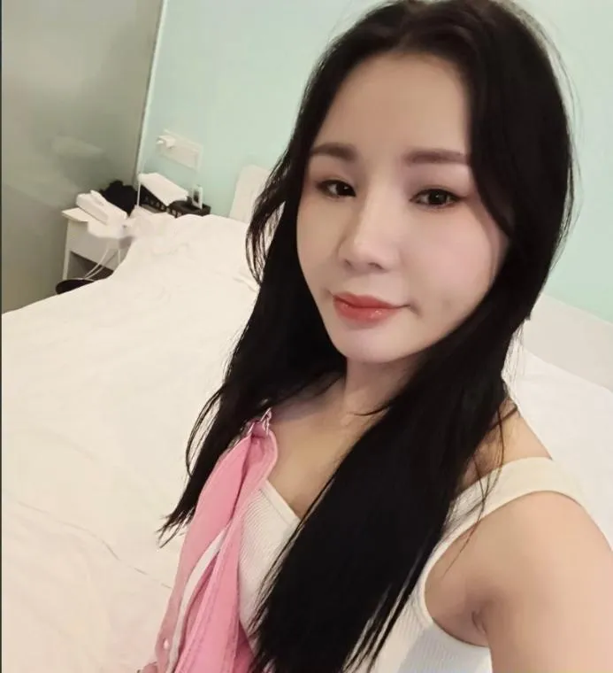 秦淮屁股紧致的冰冰
