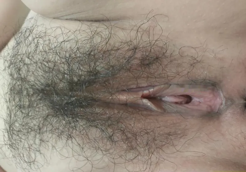 皮肤白大屁股少妇