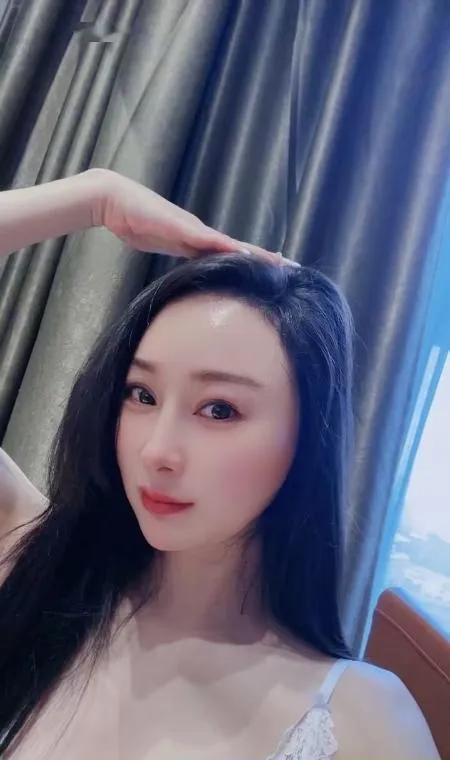 邻居家的大姐姐
