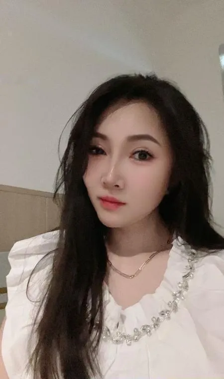 钱朵朵余杭区