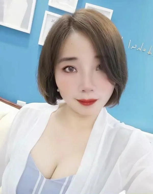 浦口弘扬广场胡小蝶