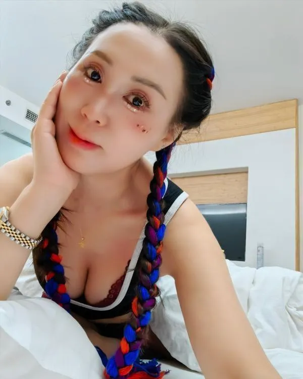 光谷十月姐姐