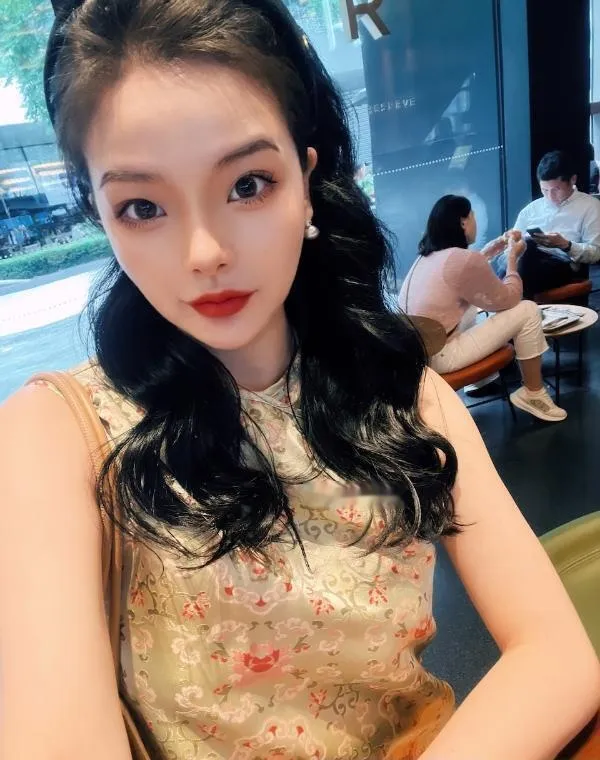 美胸虎牙妹文文