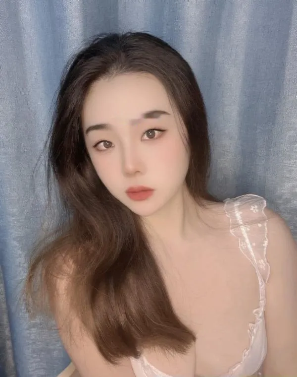 虎丘可爱妹子