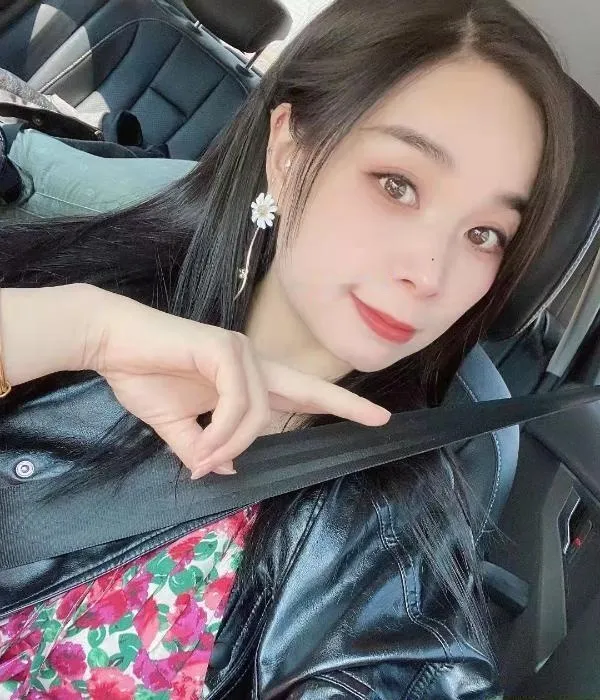 白云服务系少妇