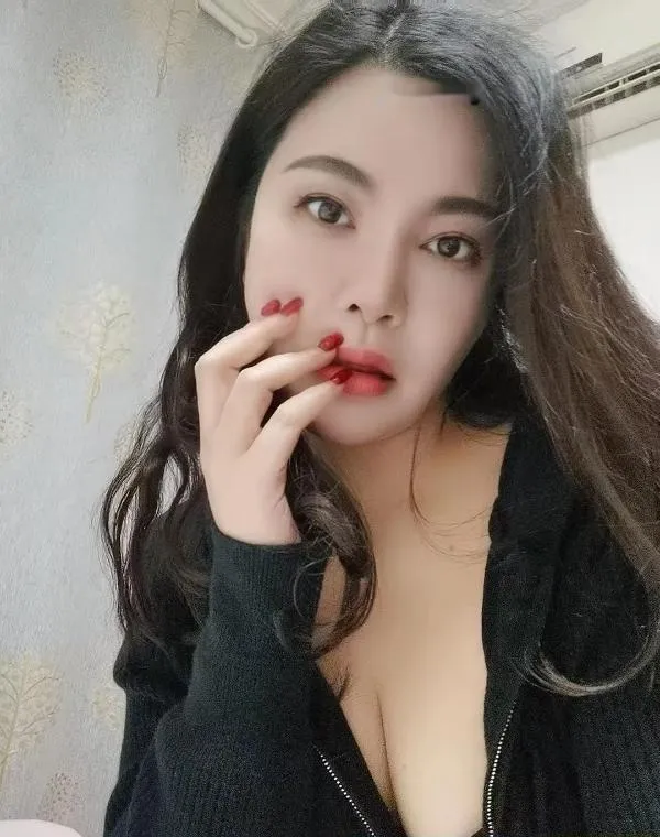 微笑御姐乐乐