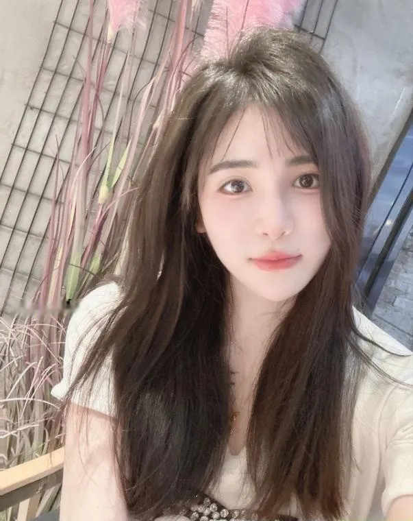 好身材白嫩美女