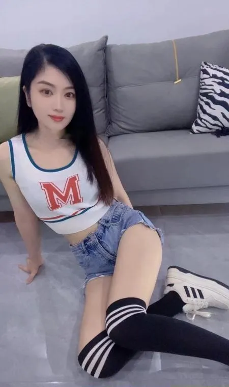 萧山心怡小姐姐