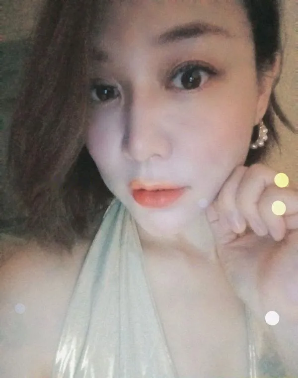 拱北大胸三通石头姐