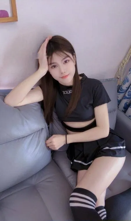 福田身材好腿长妹子