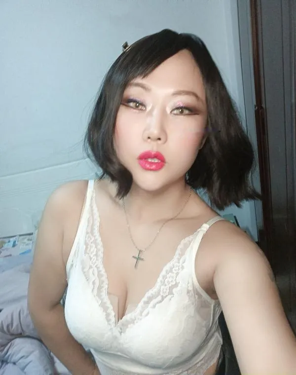 巨骚的黑寡妇