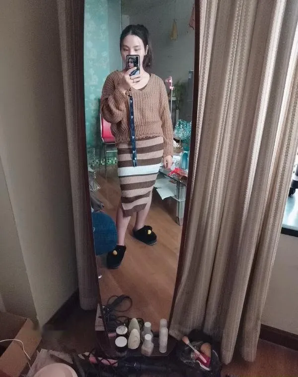 汉口火车站小姐姐