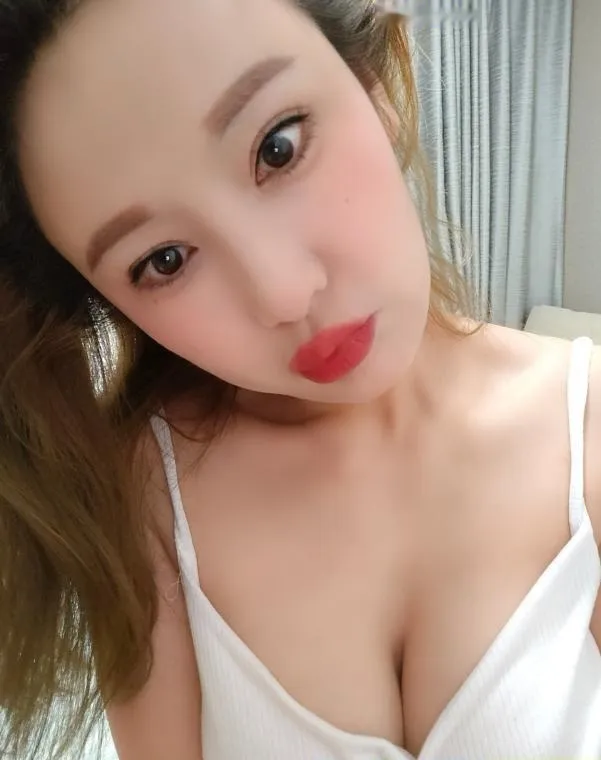 昆山万达气质美少妇