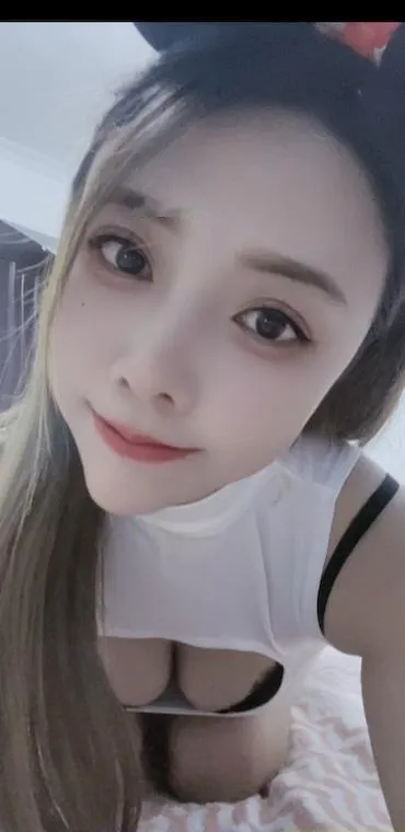 罗湖大胸甜心