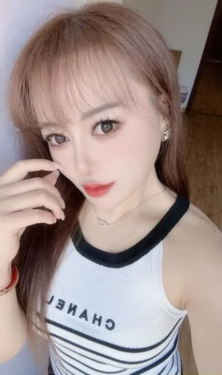 武侯妩媚女人媚儿