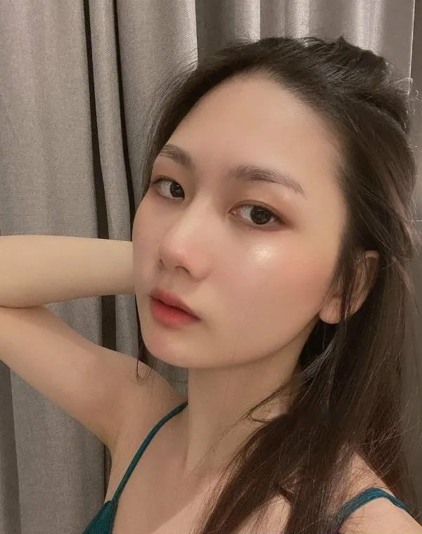 丰乳翘臀美人