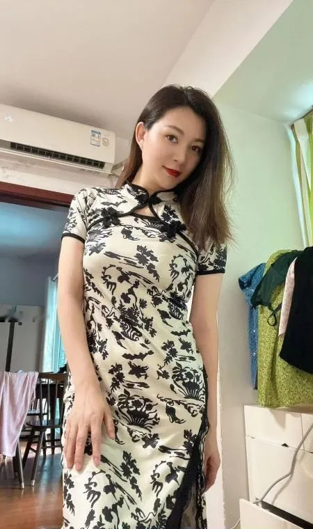 长腿旗袍乐儿