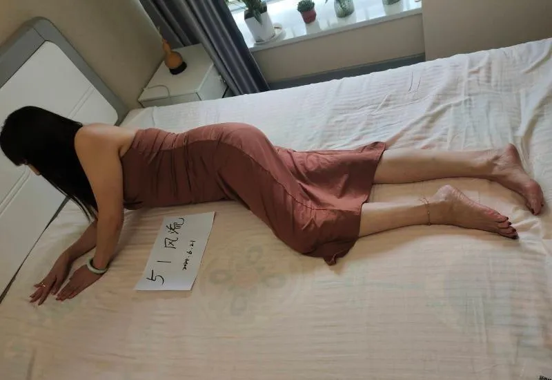 鑫恒广场长腿少妇