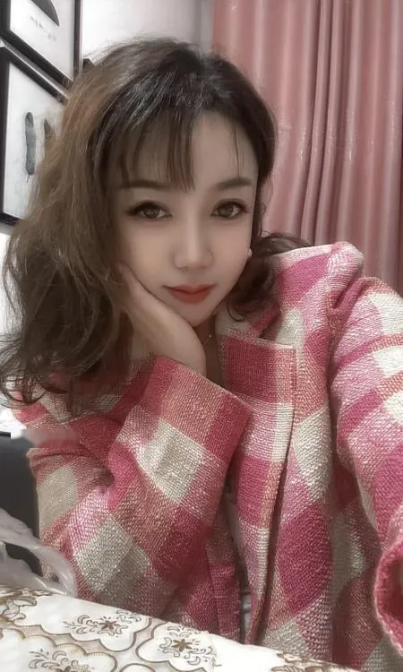 吴江财务妹子