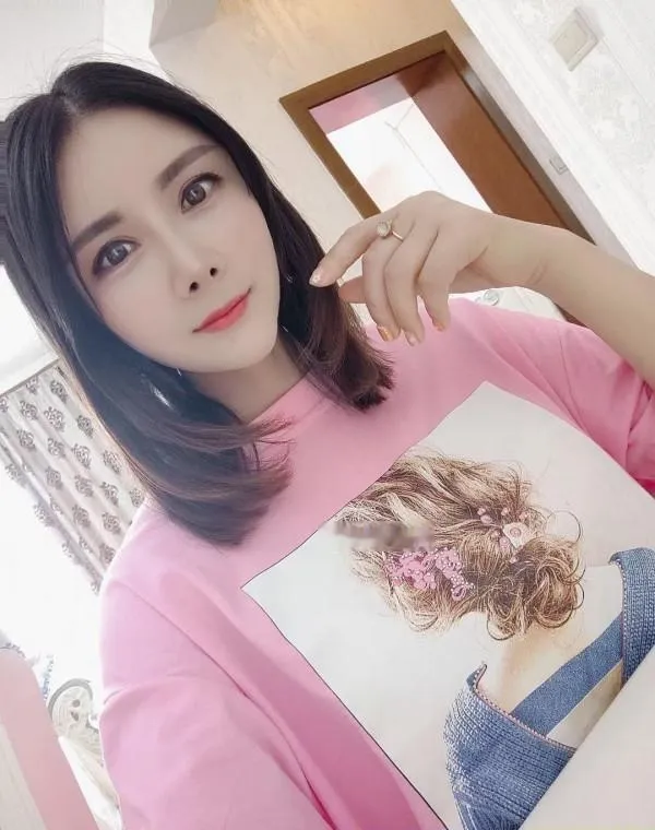蜀山性感少妇柠檬