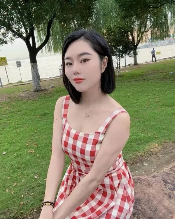 江阴短发风骚妹子