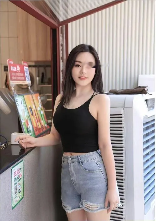 性感美腿婉婉