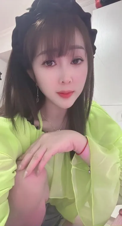 越秀大波轻熟女