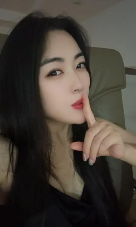 尹山湖长腿御姐