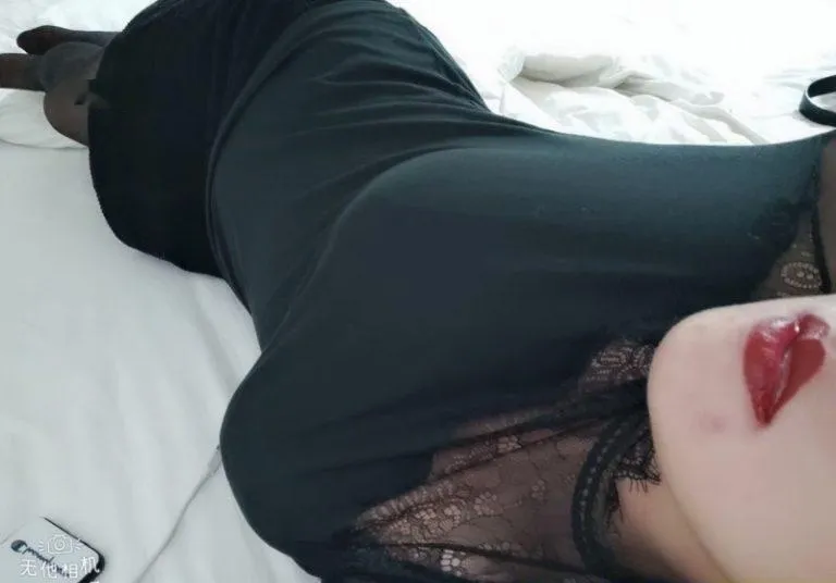 大胸尤物少妇小花