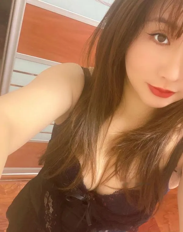 大胸少妇会抓龙筋