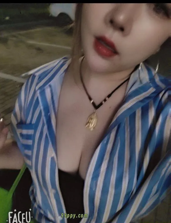 丰乳肥臀妞妞