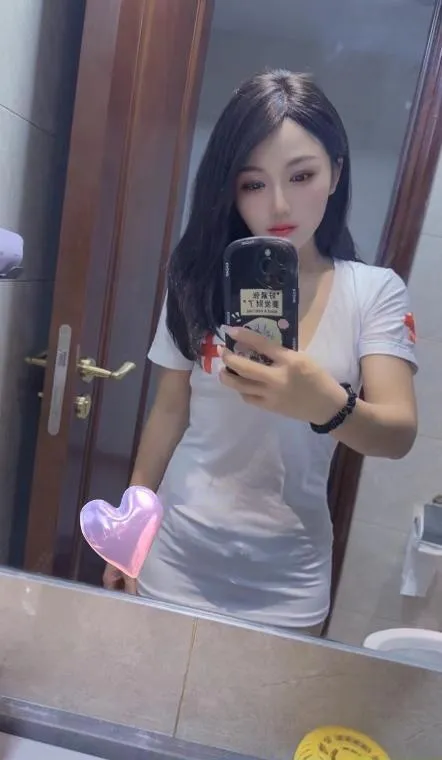 小腰精兮兮