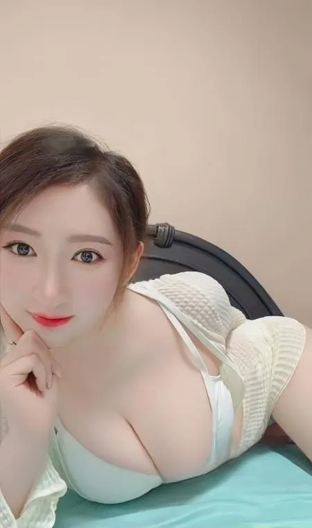 龙华白嫩大奶少妇