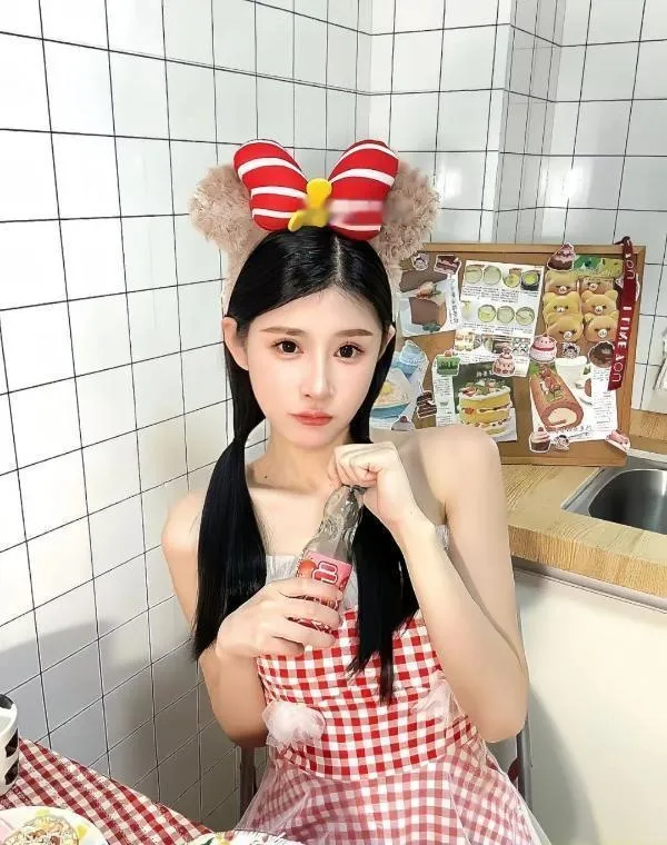 南城三通美女小鱼儿