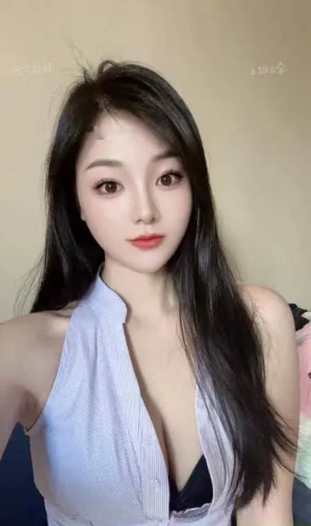 福田腿模小辣椒