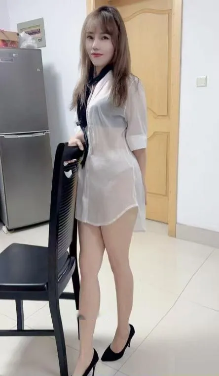 服务系熟女少妇